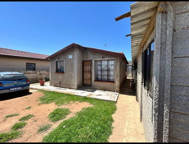 7 BEDROOM HOUSE FOR SALE IN SPRINGS CENTRAL